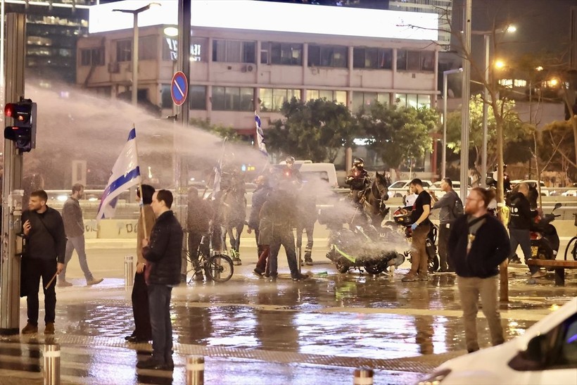 İsrailli vatandaşlardan 'Netanyahu' karşıtı eylem! - Resim: 47