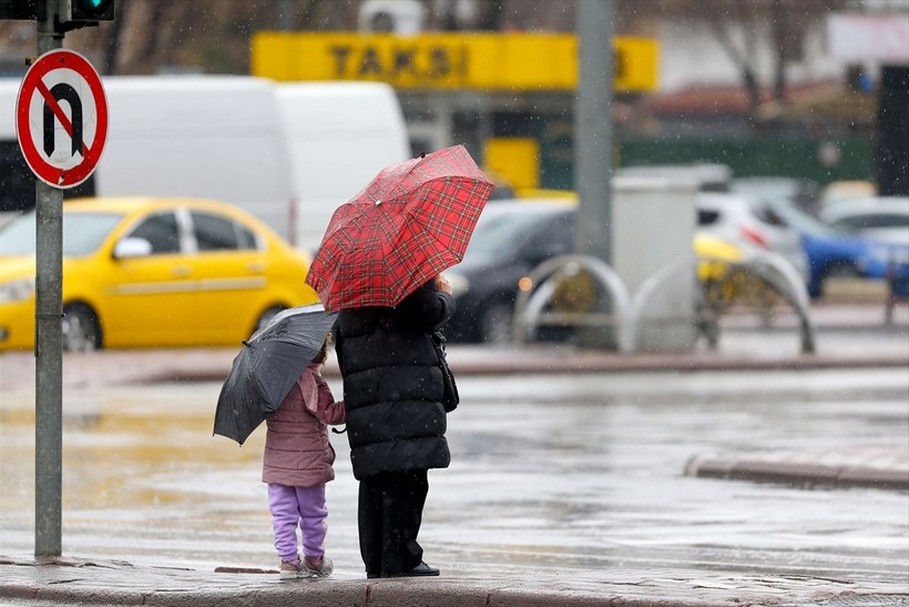 Meteoroloji'den kıyıdaki iki il için sarı kodlu uyarı | 26 Şubat hava durumu - Resim: 13