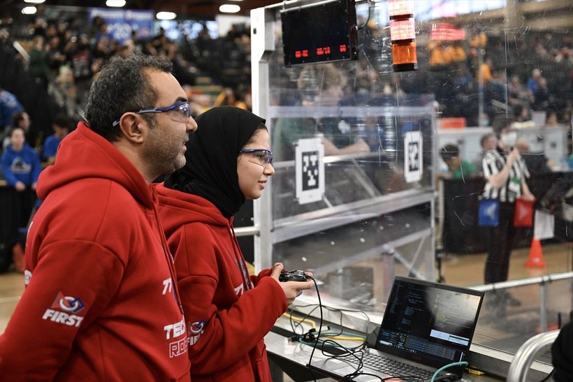 ABD'deki robot yarışmasında, tamamı kız öğrencilerden oluşan Türk takımı hünerlerini sergiledi - Resim: 12