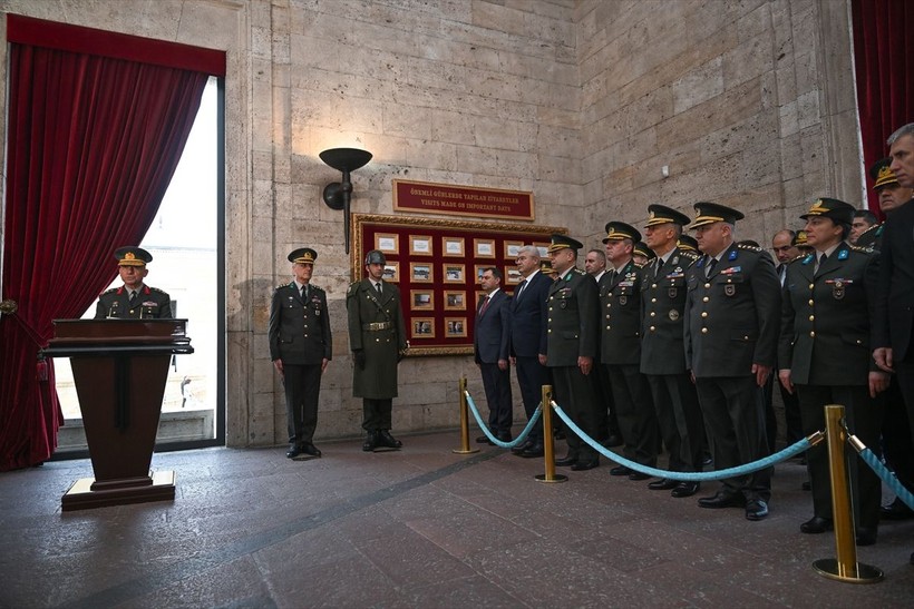 Atatürk'ün Kara Harp Okulu'na girişinin 125'inci yıl dönümü! Öğrenciler Anıtkabir'i ziyaret etti - Resim: 20