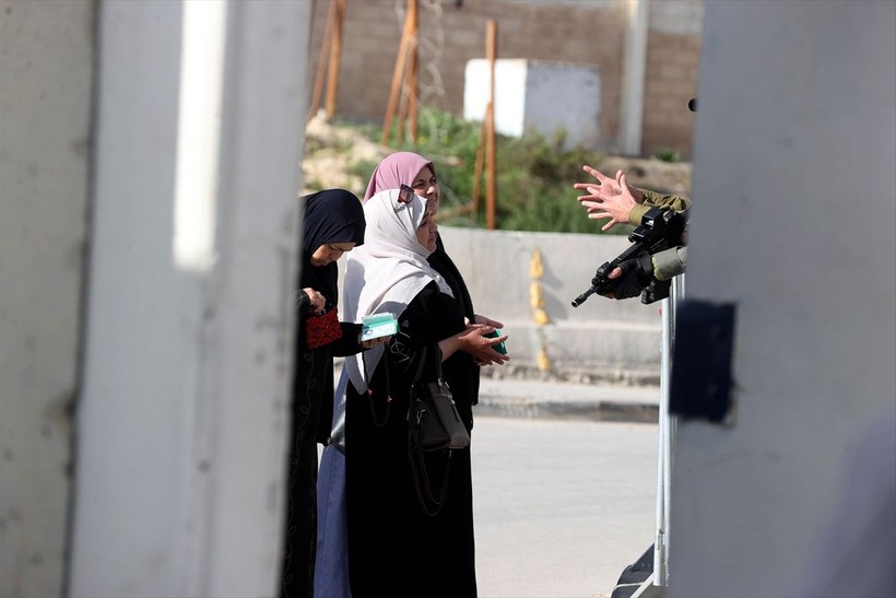İsrail Ramazan ayının ilk cuma namazında Mescid-i Aksa'da kısıtlamalar getirdi - Resim: 19