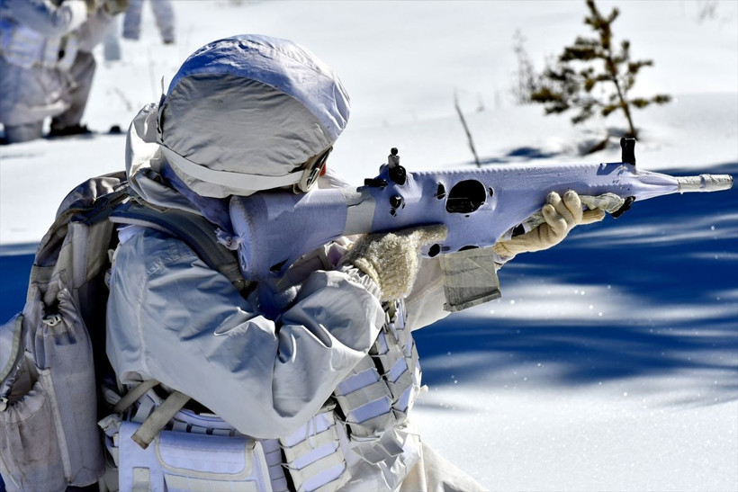 Komandoların Kars'ın karlı dağlarında zorlu eğitimi❄️⛷️🗻 - Resim: 64
