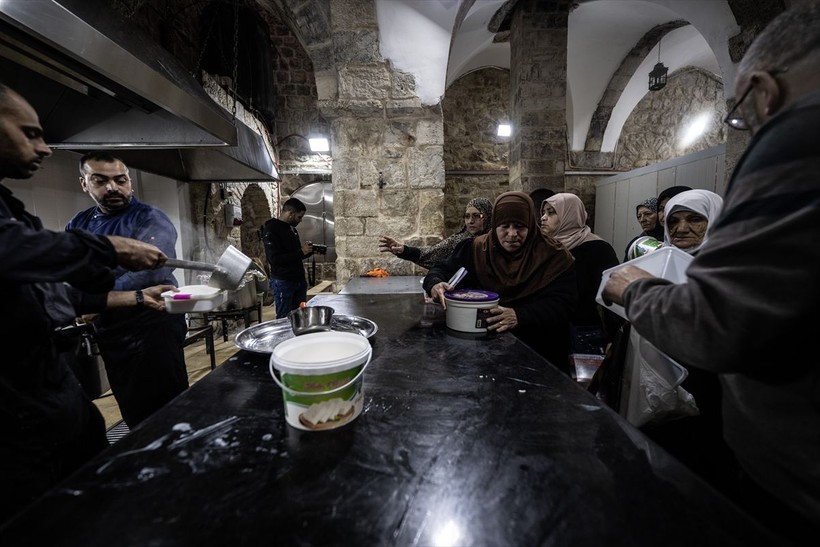 Osmanlı mirası Haseki Sultan Tekkesi asırlardır Kudüs'te ihtiyaç sahiplerine yemek dağıtıyor - Resim: 12