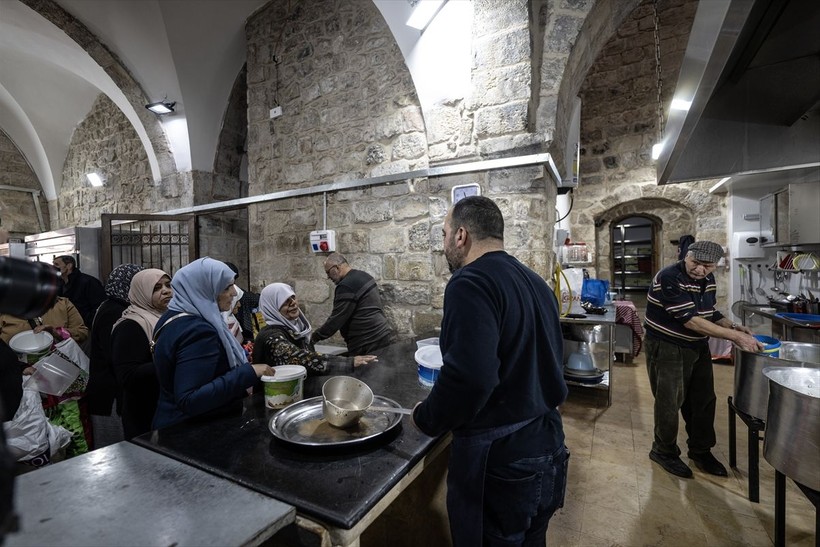 Osmanlı mirası Haseki Sultan Tekkesi asırlardır Kudüs'te ihtiyaç sahiplerine yemek dağıtıyor - Resim: 23