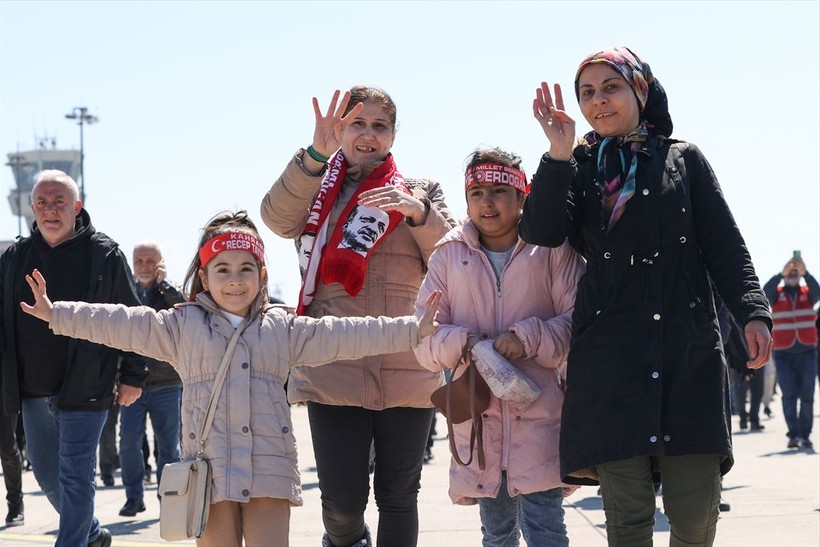Seçime bir hafta kala AK Parti'den dev gövde gösterisi! Yüz binler "Yeniden Büyük İstanbul Mitingi" için alanda - Resim: 3