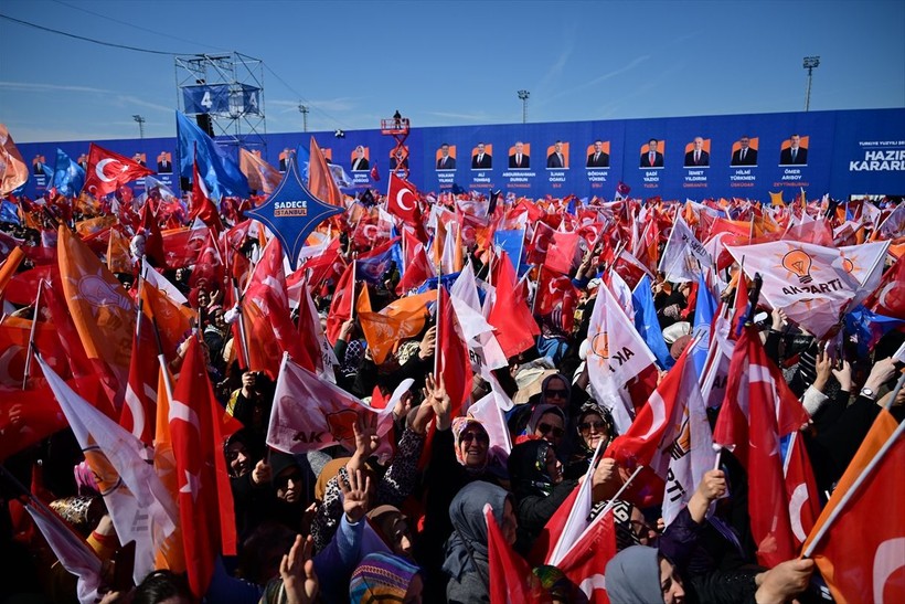 Seçime bir hafta kala AK Parti'den dev gövde gösterisi! Yüz binler "Yeniden Büyük İstanbul Mitingi" için alanda - Resim: 19