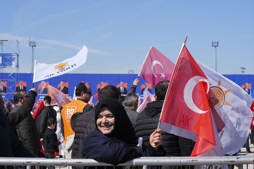 Seçime bir hafta kala AK Parti'den dev gövde gösterisi! Yüz binler "Yeniden Büyük İstanbul Mitingi" için alanda - Resim: 33