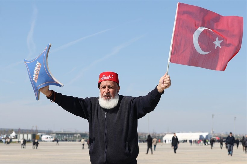 Seçime bir hafta kala AK Parti'den dev gövde gösterisi! Yüz binler "Yeniden Büyük İstanbul Mitingi" için alanda - Resim: 48