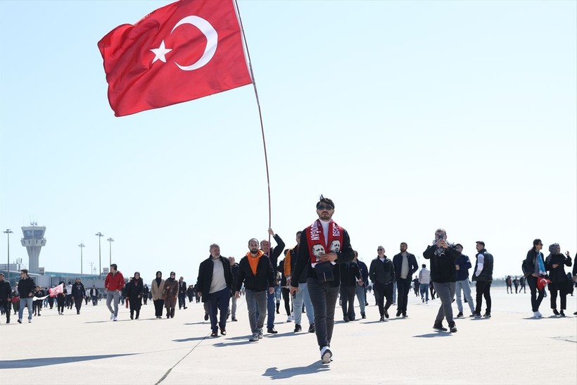 Seçime bir hafta kala AK Parti'den dev gövde gösterisi! Yüz binler "Yeniden Büyük İstanbul Mitingi" için alanda - Resim: 51