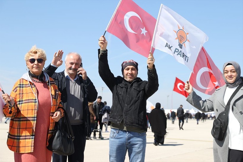 Seçime bir hafta kala AK Parti'den dev gövde gösterisi! Yüz binler "Yeniden Büyük İstanbul Mitingi" için alanda - Resim: 52