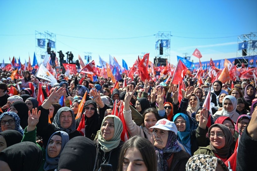 Seçime bir hafta kala AK Parti'den dev gövde gösterisi! Yüz binler "Yeniden Büyük İstanbul Mitingi" için alanda - Resim: 63