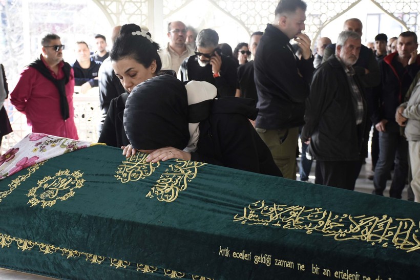 Diş teknisyeninin feci ölümü! Cenazeye Soylu da katıldı - Resim: 8