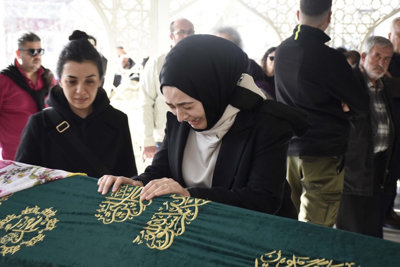 Diş teknisyeninin feci ölümü! Cenazeye Soylu da katıldı - Resim: 6