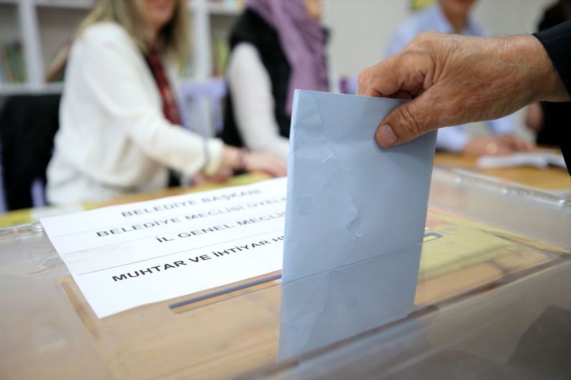 Türkiye'de oy verme işlemleri başladı! İşte sandık başından görüntüler... - Resim: 12