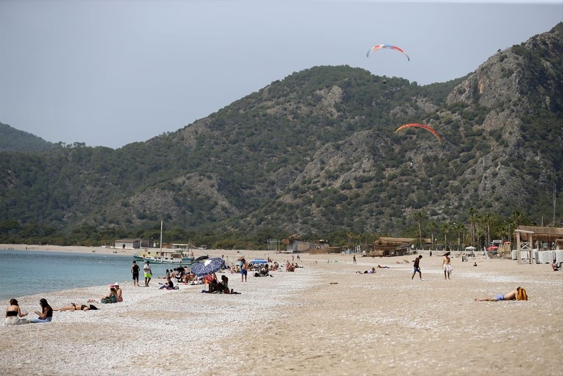 Muğla'da oy kullanan seçmenler kendini denize attı - Resim: 6