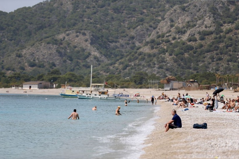 Muğla'da oy kullanan seçmenler kendini denize attı - Resim: 1