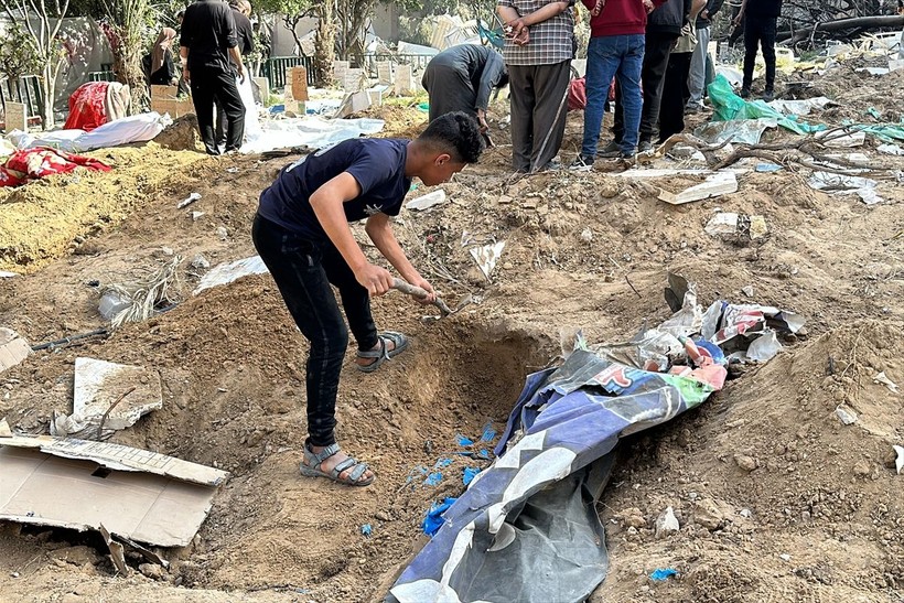 Soykırımcı İsrail ordusu, Şifa Hastanesi'ni yerle bir ettikten sonra çekildi - Resim: 1