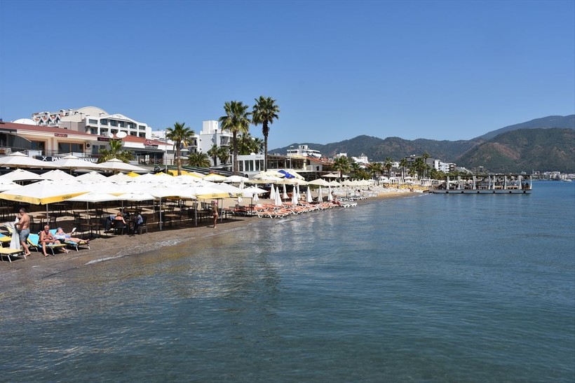 Muğla, Antalya kıyılarında bayram yoğunluğu! Yaz tatilini aratmadı - Resim: 20