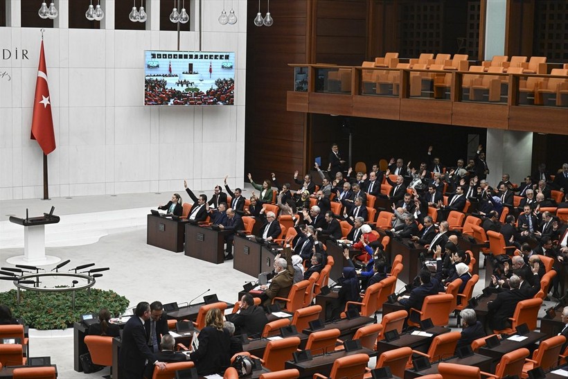 Meclis’te mesai yeniden başlıyor - Resim: 2