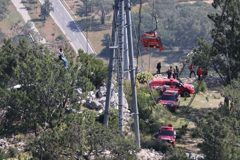 Antalya'daki teleferik faciası ile ilgili korkunç iddia! Seçim var diye yıpranan parçalarla çalışmasına izin verilmiş - Resim: 40