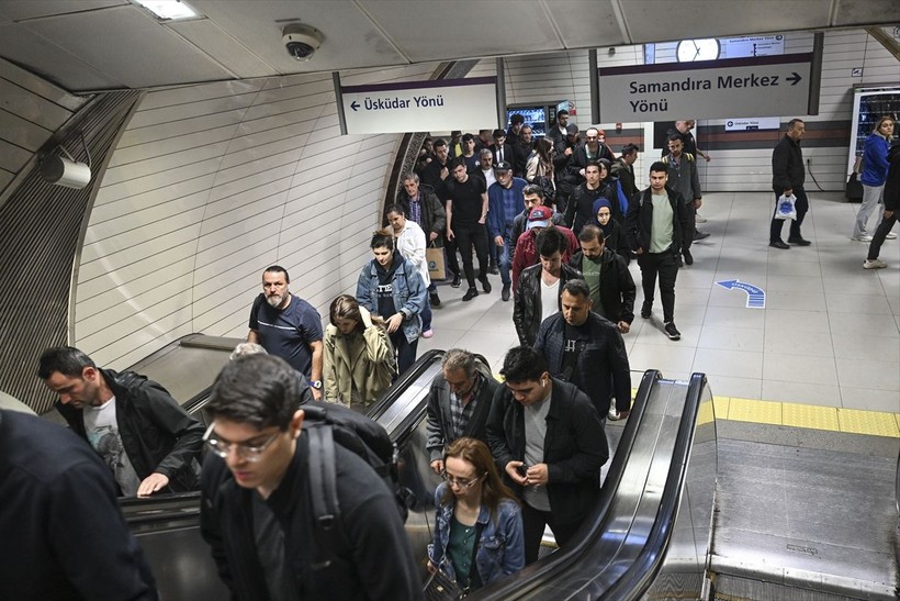 Üsküdar-Samamdıra Metrosu'ndaki kaza kaynaklı arıza 50 saattir giderilmedi - Resim: 4