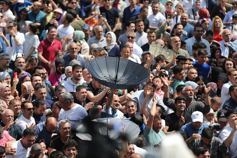 Manisa'da festivaller kapsamında yaklaşık 7 ton mesir macunu halka saçıldı - Resim: 15