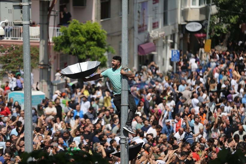 Manisa'da festivaller kapsamında yaklaşık 7 ton mesir macunu halka saçıldı - Resim: 16