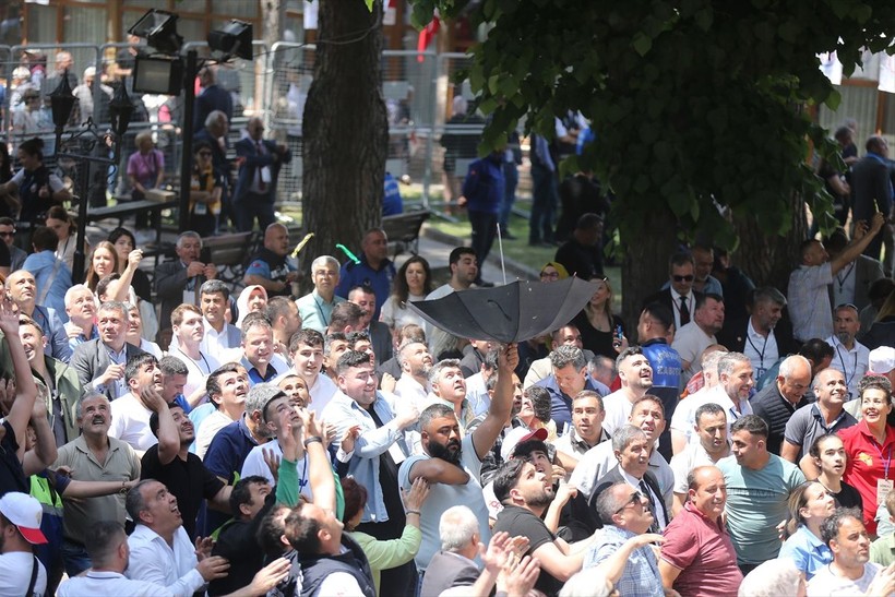 Manisa'da festivaller kapsamında yaklaşık 7 ton mesir macunu halka saçıldı - Resim: 21