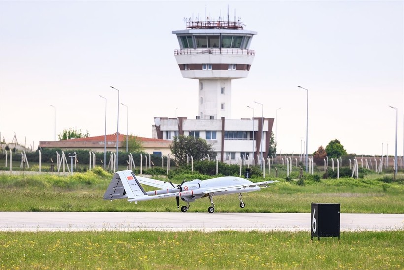 Bayraktar TB3 SİHA yerli motorla irtifa rekoru kırdı - Resim: 9