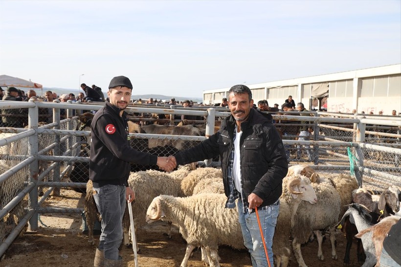 Başkent'te kurbanlık satışları başladı - Resim: 6