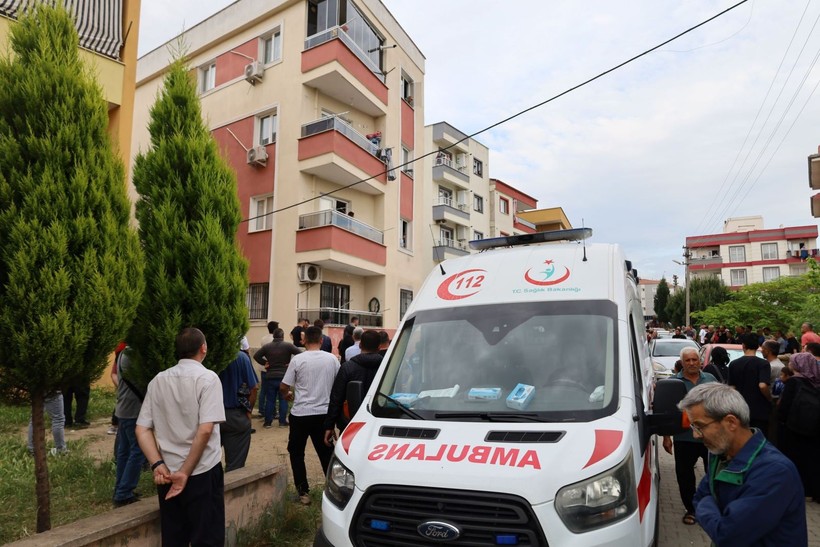 Manisa'da 3 çocuk annesi, eşi tarafından bıçaklanarak öldürüldü - Resim: 4