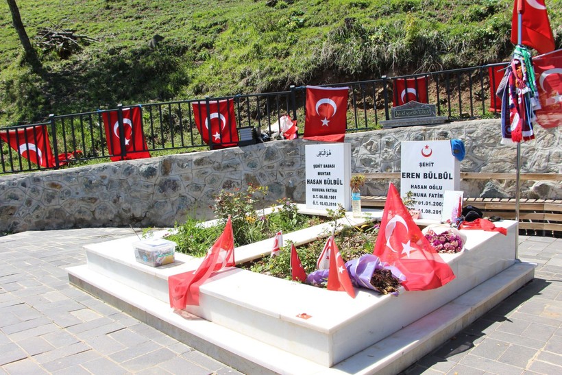 Eren Bülbül'ün annesinin yüreğindeki ateş dinmiyor - Resim: 3