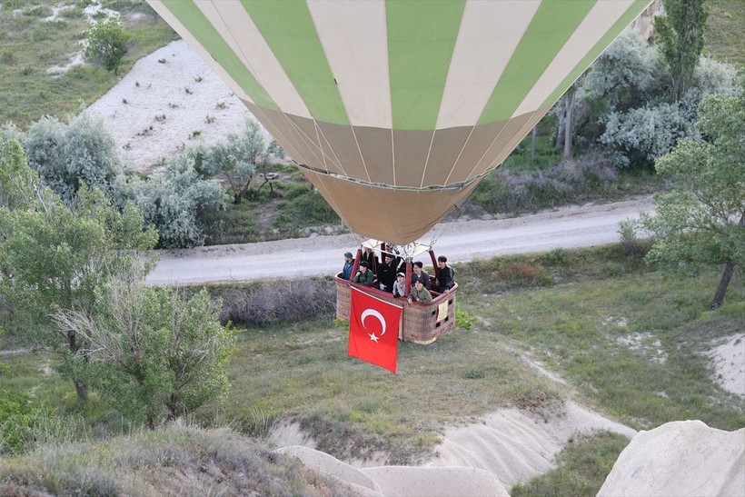 Kapadokya'da 19 Mayıs kutlaması! Balonlar Türk bayraklarıyla uçtu - Resim: 10