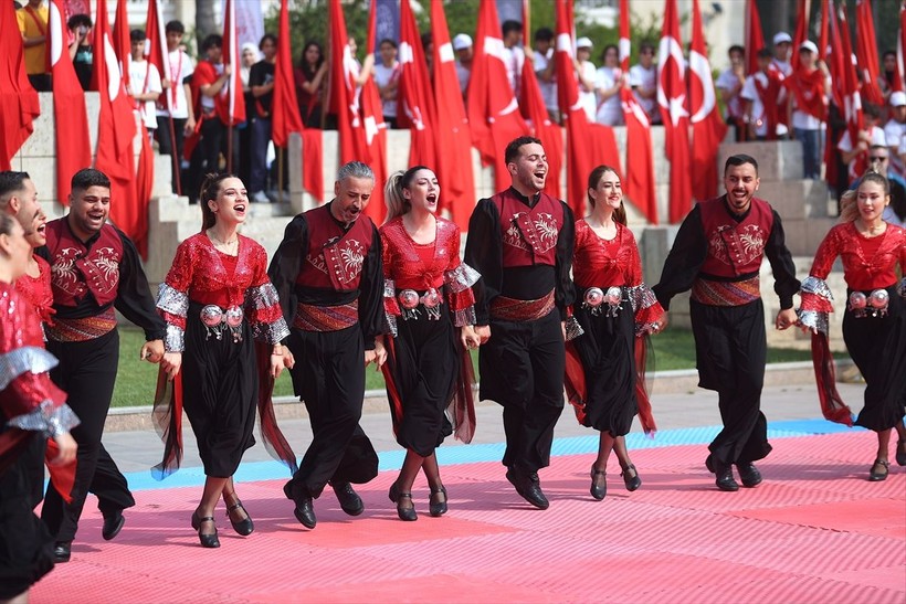 Yurtta 19 Mayıs coşkusu! Ankara, Samsun, İstanbul... - Resim: 16