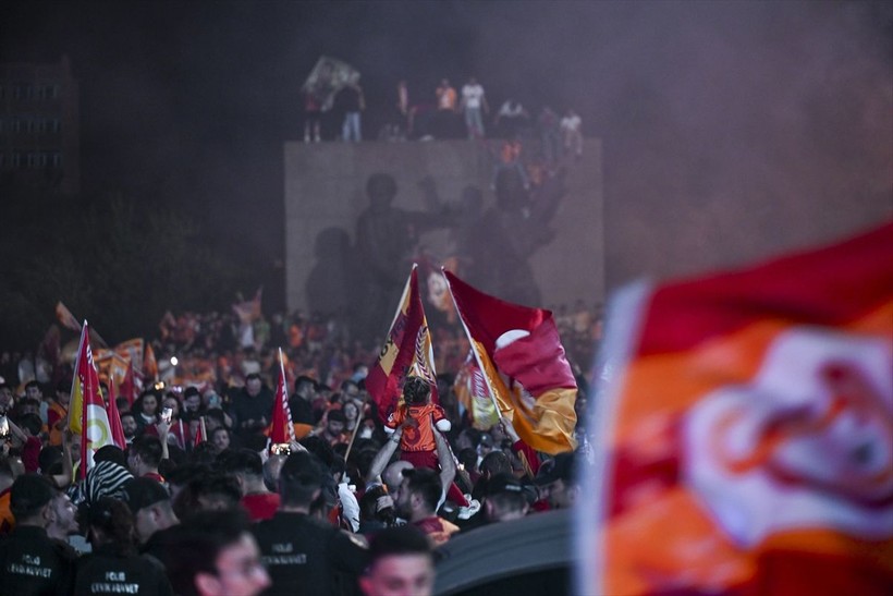 Türkiye'nin dört bir yanında yaşayan vatandaşlar, Galatasaray'ın şampiyonluğunu kutladı - Resim: 10
