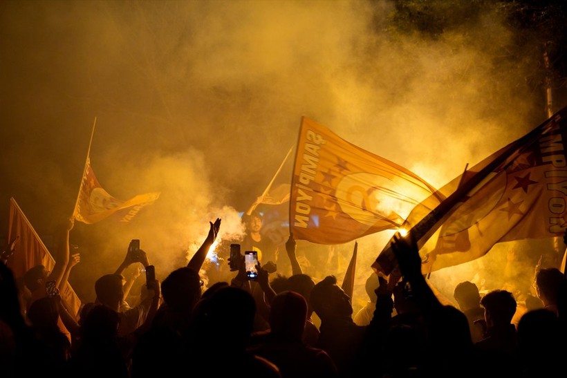 Türkiye'nin dört bir yanında yaşayan vatandaşlar, Galatasaray'ın şampiyonluğunu kutladı - Resim: 12