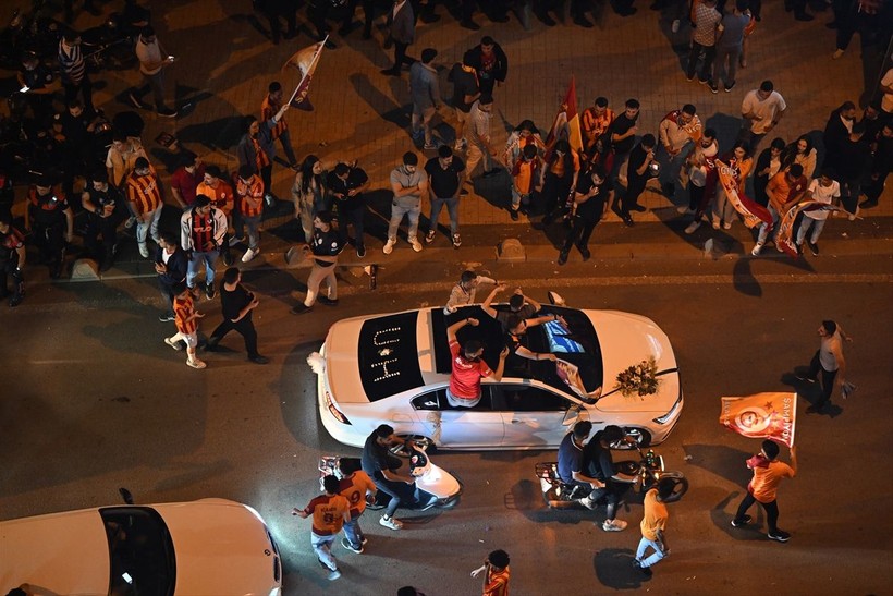 Türkiye'nin dört bir yanında yaşayan vatandaşlar, Galatasaray'ın şampiyonluğunu kutladı - Resim: 28