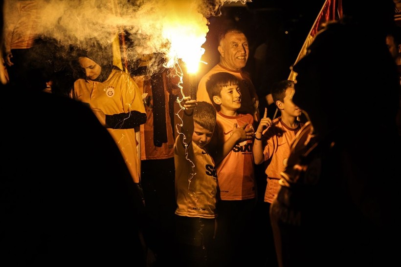 Türkiye'nin dört bir yanında yaşayan vatandaşlar, Galatasaray'ın şampiyonluğunu kutladı - Resim: 34