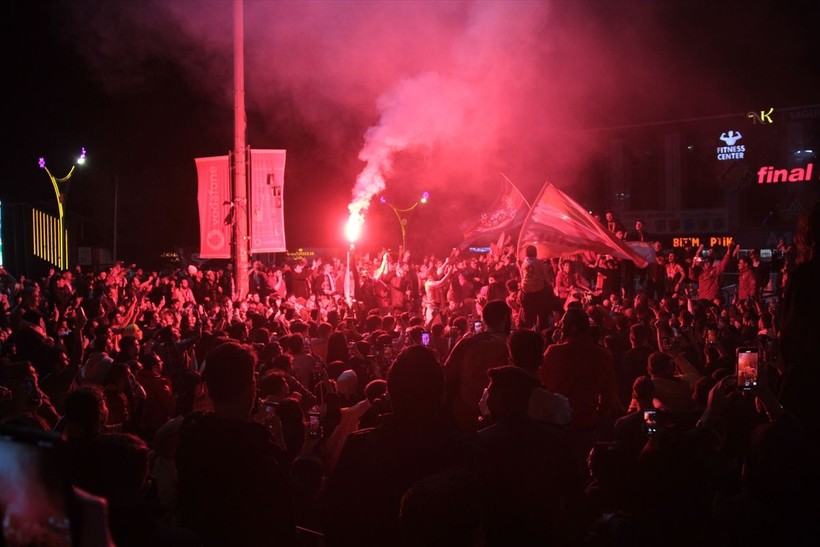 Türkiye'nin dört bir yanında yaşayan vatandaşlar, Galatasaray'ın şampiyonluğunu kutladı - Resim: 39