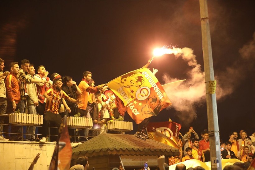 Türkiye'nin dört bir yanında yaşayan vatandaşlar, Galatasaray'ın şampiyonluğunu kutladı - Resim: 42