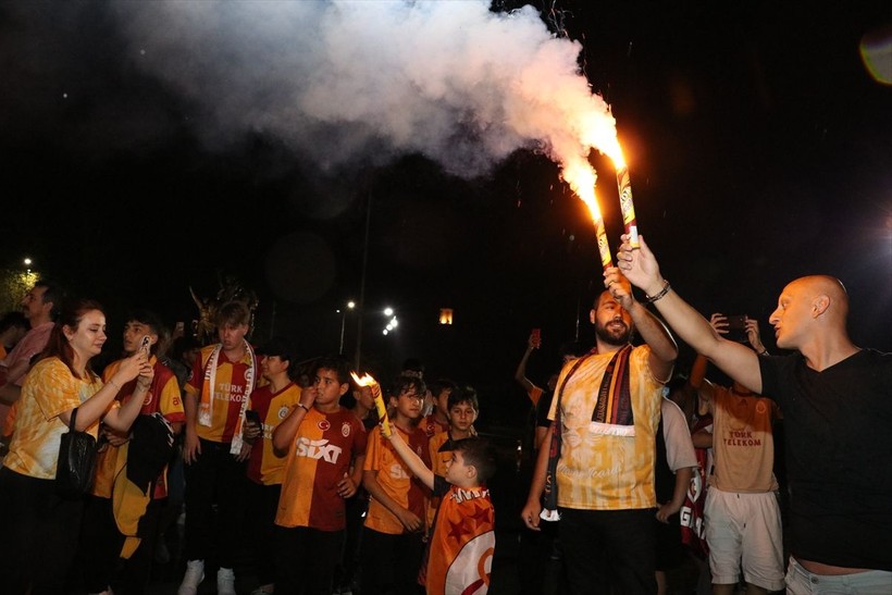 Türkiye'nin dört bir yanında yaşayan vatandaşlar, Galatasaray'ın şampiyonluğunu kutladı - Resim: 49