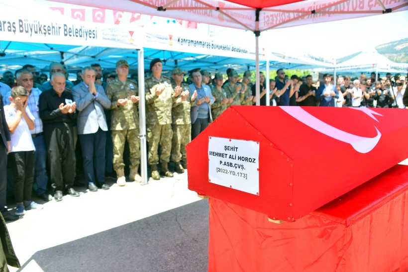 Pençe-Kilit şehidi, son yolculuğuna uğurlandı! Vasiyeti yerine getirilecek - Resim: 3