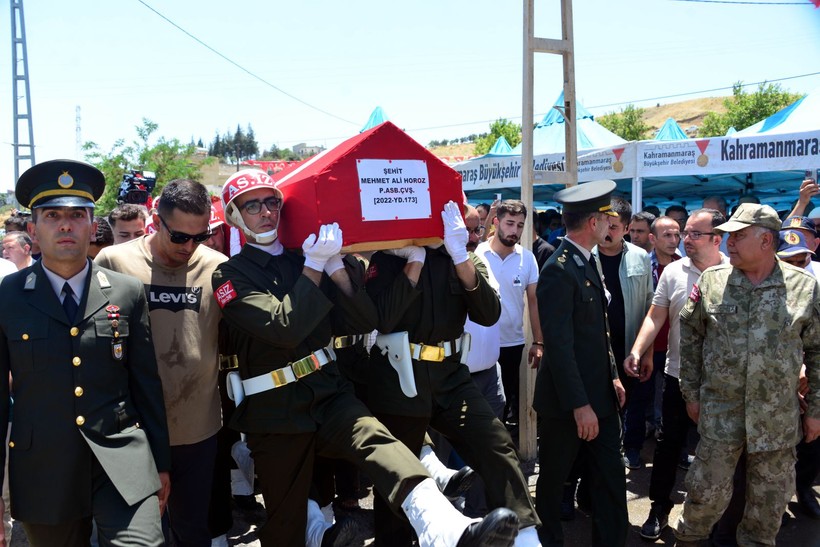 Pençe-Kilit şehidi, son yolculuğuna uğurlandı! Vasiyeti yerine getirilecek - Resim: 6
