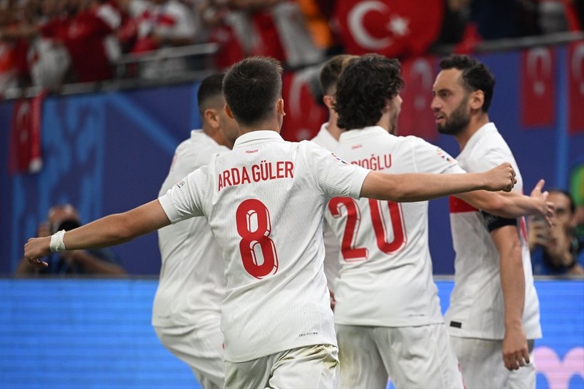 A Milli Takımımızın zaferini spor yazarları değerlendirdi! "Çılgın Türkler geri döndü" - Resim: 9