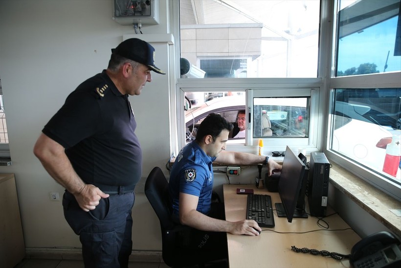 Akın akın geliyorlar! Kapıkule'de gurbetçi yoğunluğu yaşanıyor - Resim: 12