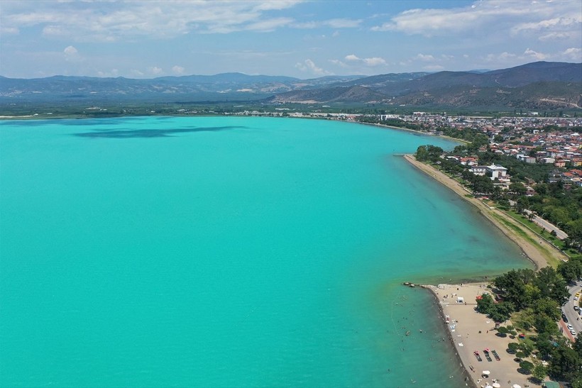 İznik Gölü alg patlamasıyla turkuaz görünüme kavuştu - Resim: 6