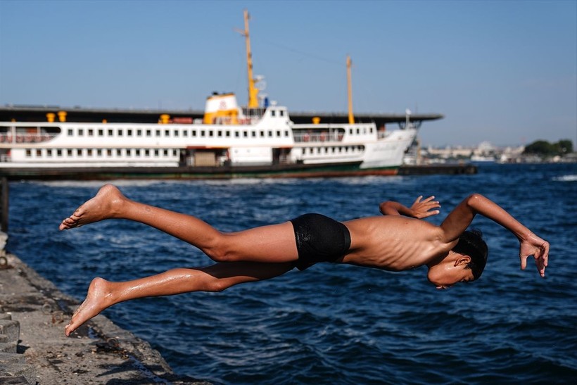 İstanbul'u 2 sıcak hava dalgası kavuruyor! Sıcaklar ne zamana kadar sürecek? AKOM'dan bir uyarı daha - Resim: 2