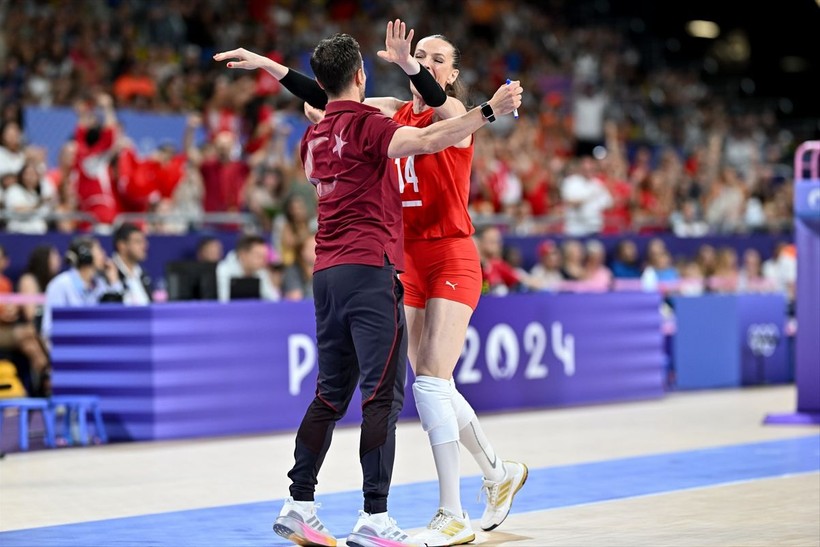 A Milli Kadın Voleybol Takımı, Paris 2024'teki ilk maçında Hollanda'yı 3-2 mağlup etti - Resim: 3