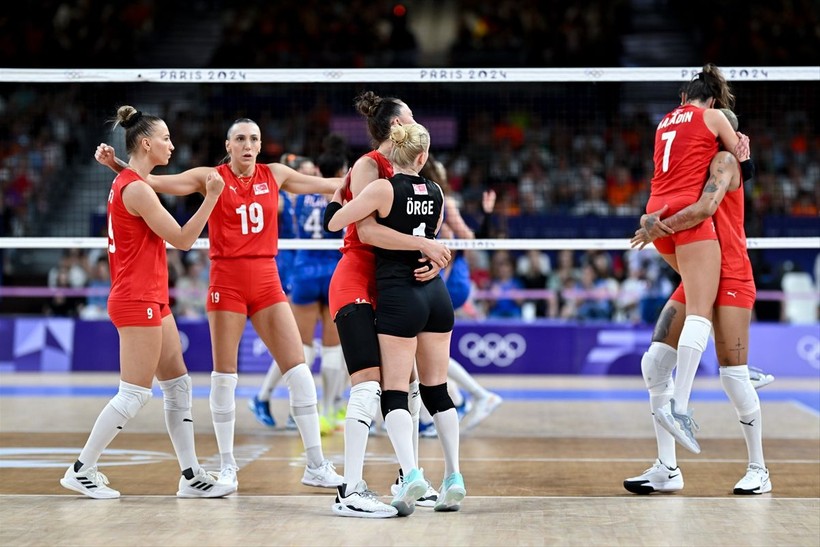 A Milli Kadın Voleybol Takımı, Paris 2024'teki ilk maçında Hollanda'yı 3-2 mağlup etti - Resim: 8