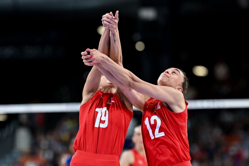 A Milli Kadın Voleybol Takımı, Paris 2024'teki ilk maçında Hollanda'yı 3-2 mağlup etti - Resim: 9